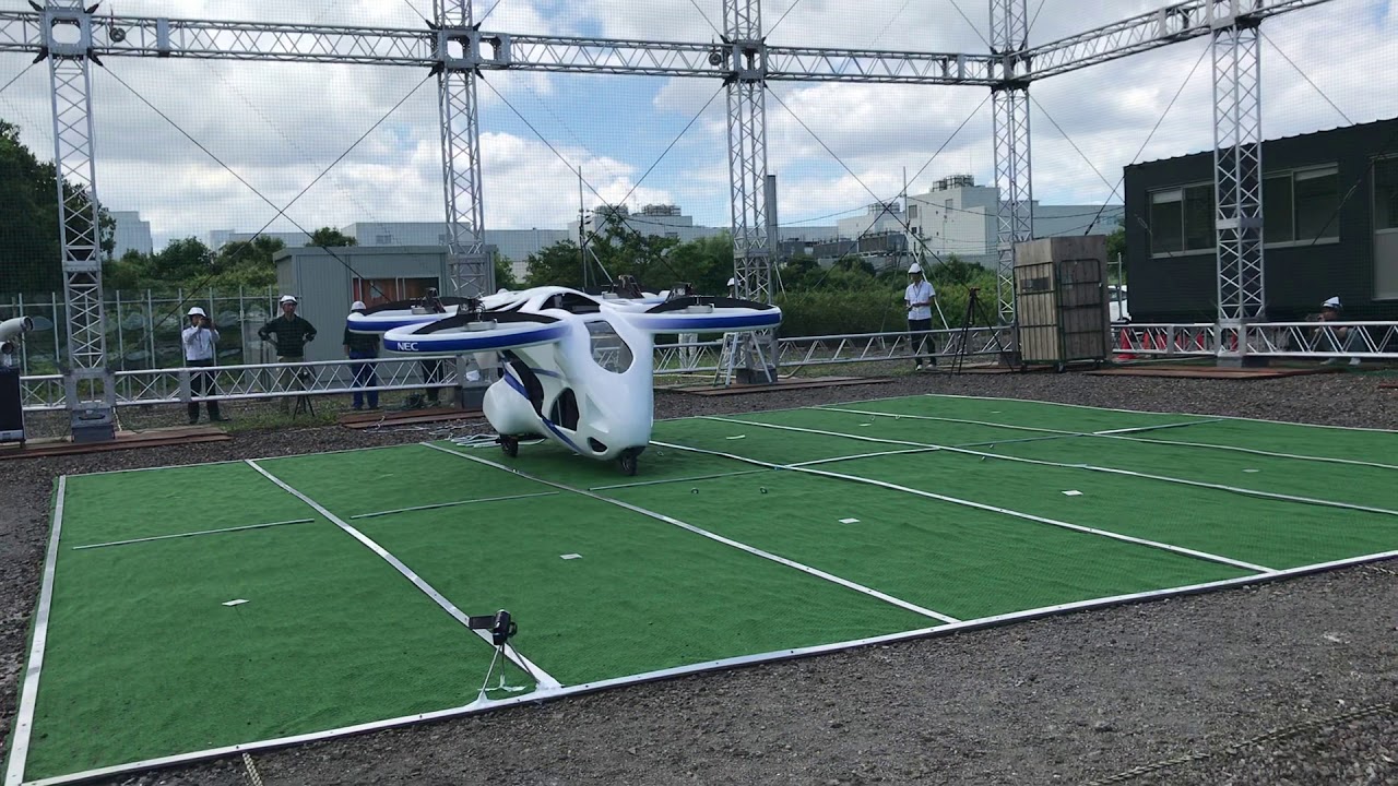 В Японии испытали пассажирский квадрокоптер
