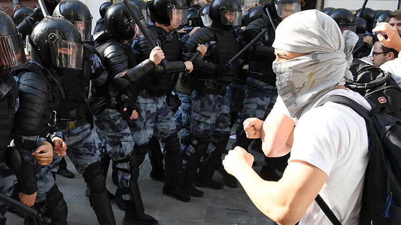 «Почувствовать себя в игре»: как организуют протесты в Москве