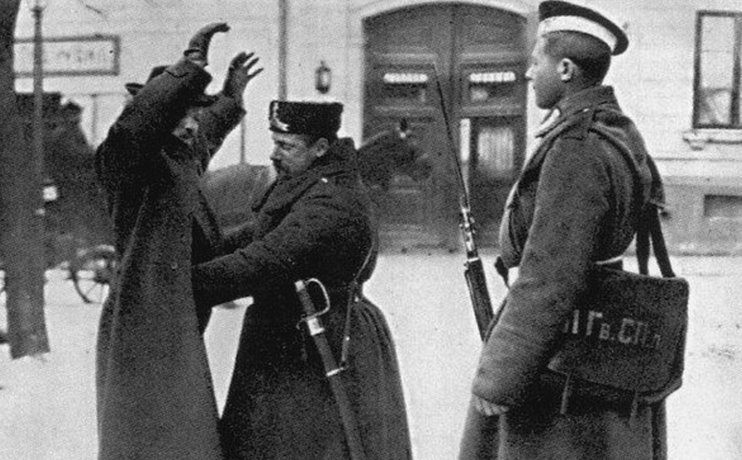 Как прожить на одно довольствие: полицейские "приработки" в России XIX - начала ХХ веков