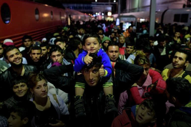 Толерантность закончилась: сирийских беженцев отправляют по домам