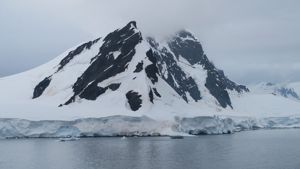Заброшенная военная база в Антарктиде: ученые выяснили, кому она принадлежала