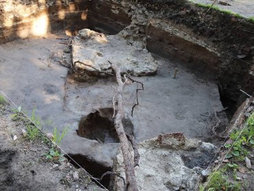 Археологи Эрмитажа нашли в Александровской слободе тронный зал Ивана Грозного
