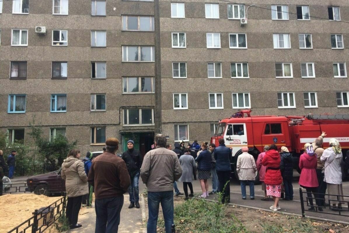 В Воронеже по батареям жилого дома пустили электрический ток. Напряжение составляло около 220 вольт