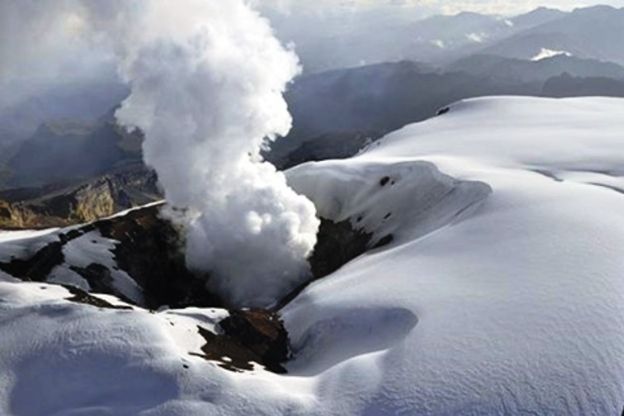 Вулкан Невадо-Дель-Руис выбросил пепел на высоту более 6 км