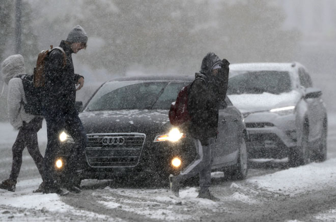 Снегопад вызвал транспортный хаос в центральной части США