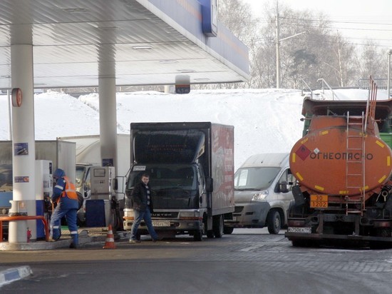 Бензин резко подорожает: правительство планирует повысить акцизы на топливо