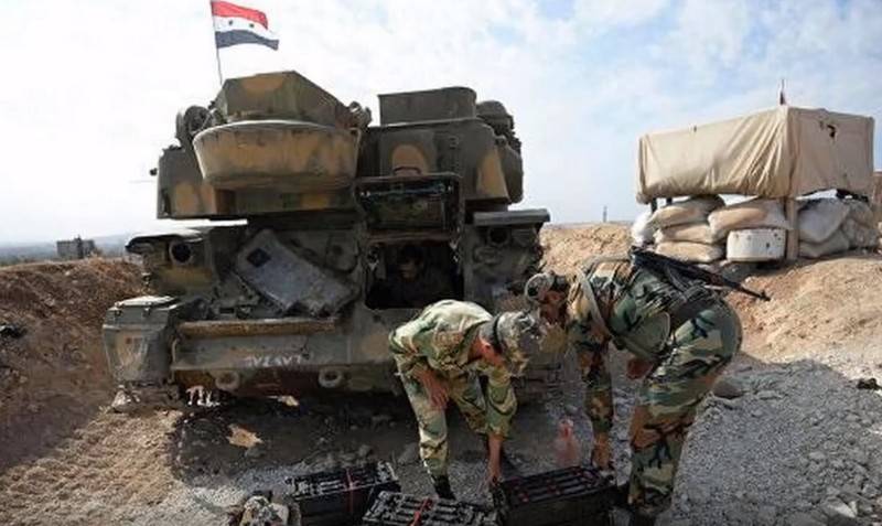 Армия Сирии вошла в Ракку, американцы бросили еще одну военную базу