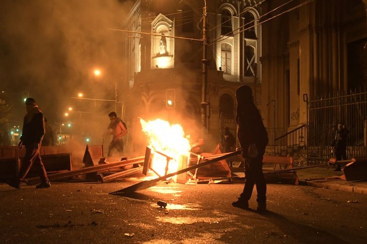 В Чили растет число погибших из-за массовых протестов и погромов