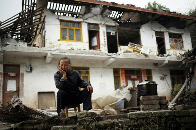 Сильное землетрясение в Китае: ранен 21 человек, повреждены сотни домов