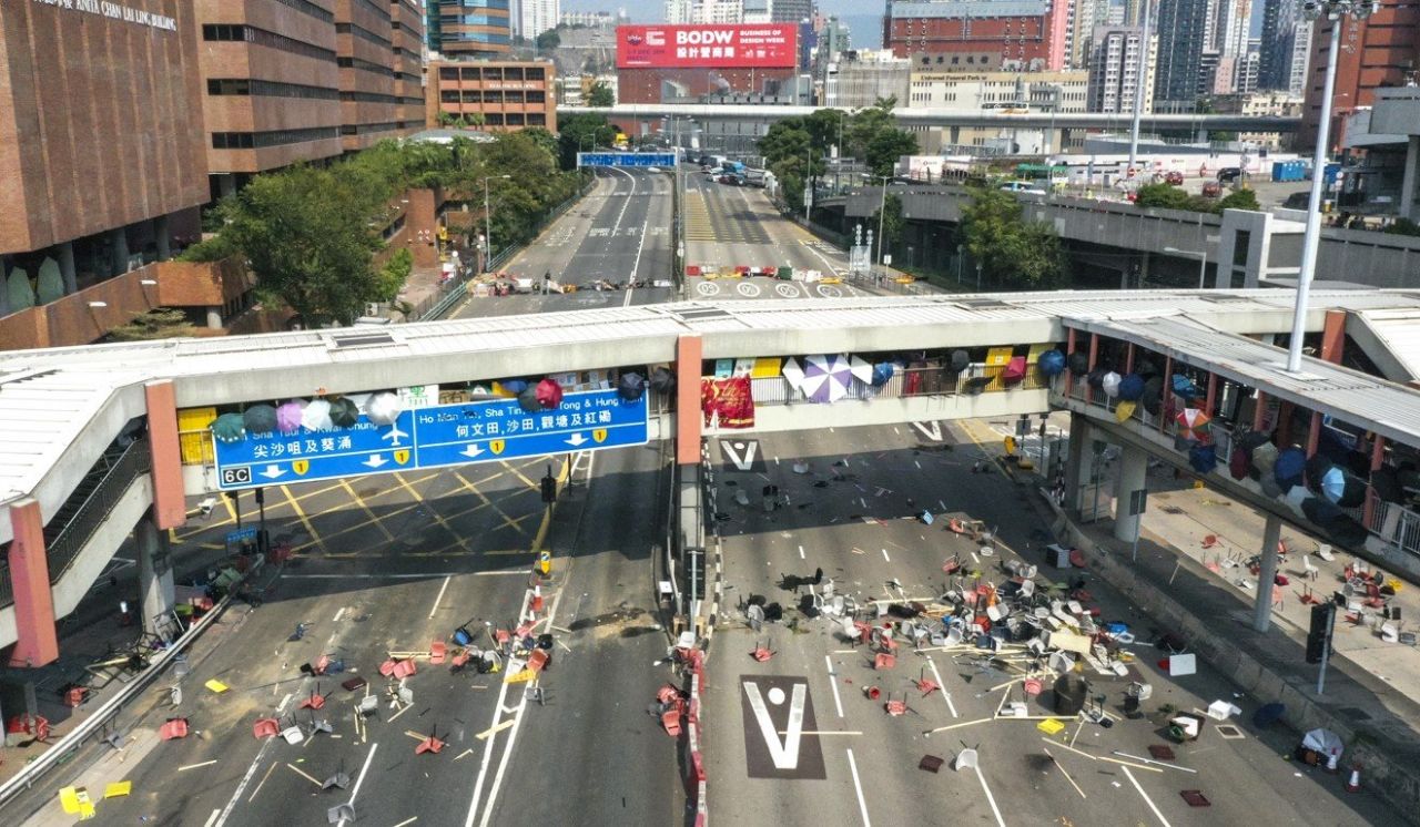 Гонконг на грани коллапса