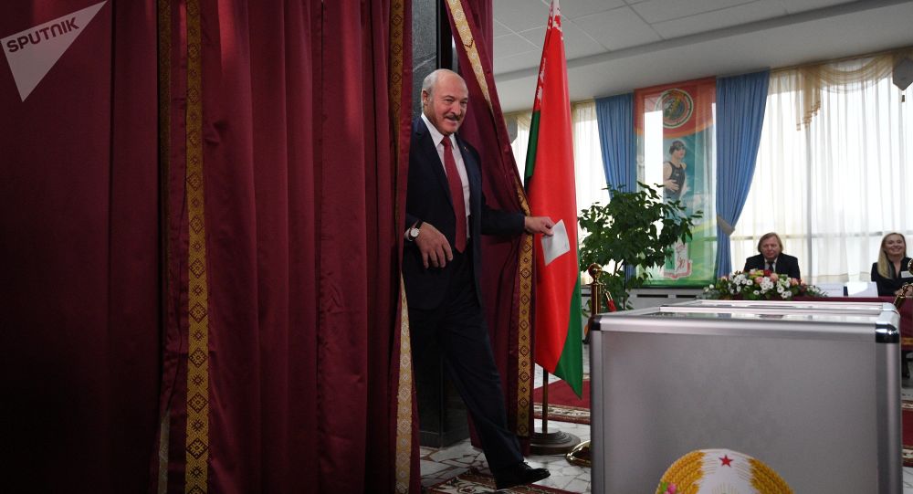 Лукашенко о потере суверенитета: не парьтесь в этом направлении
