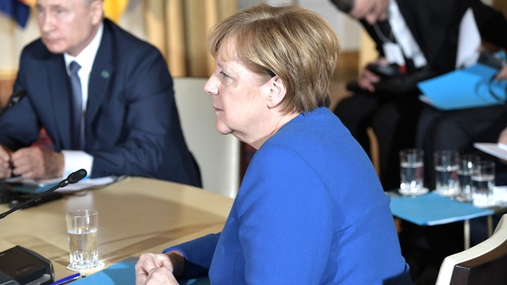 "Сегодня ты победитель": Меркель одной фразой оценила итоги саммита в Париже