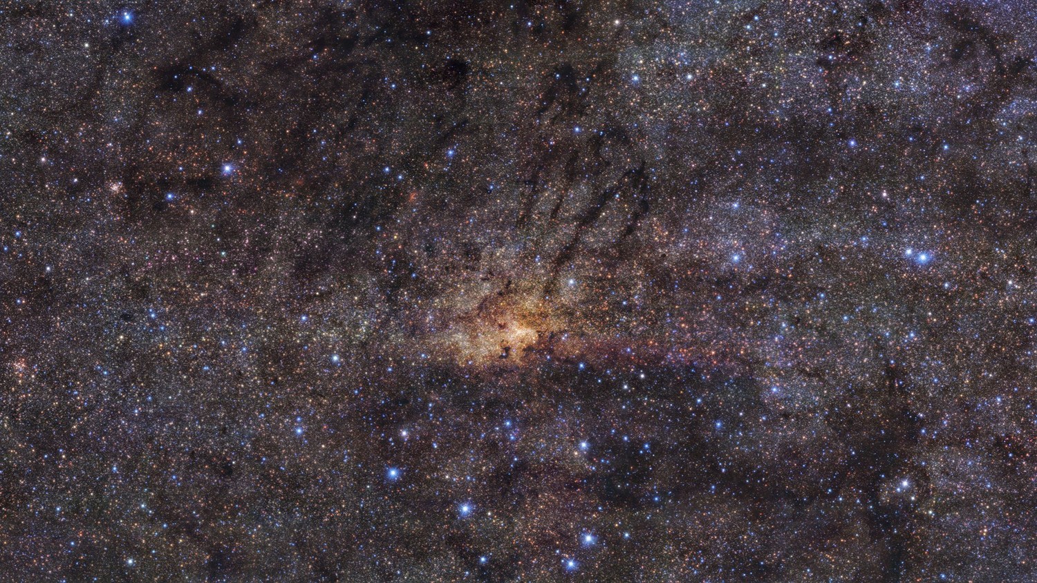 В центре Млечного Пути взорвалось больше 100 тысяч звезд