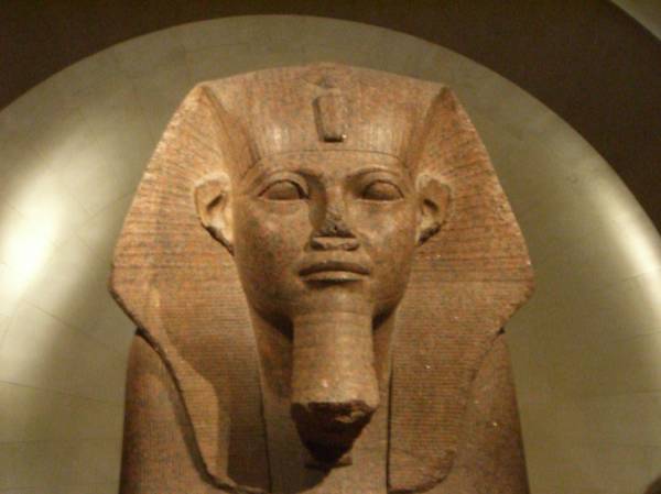 Генетики: Египетские фараоны были гибридами инопланетян